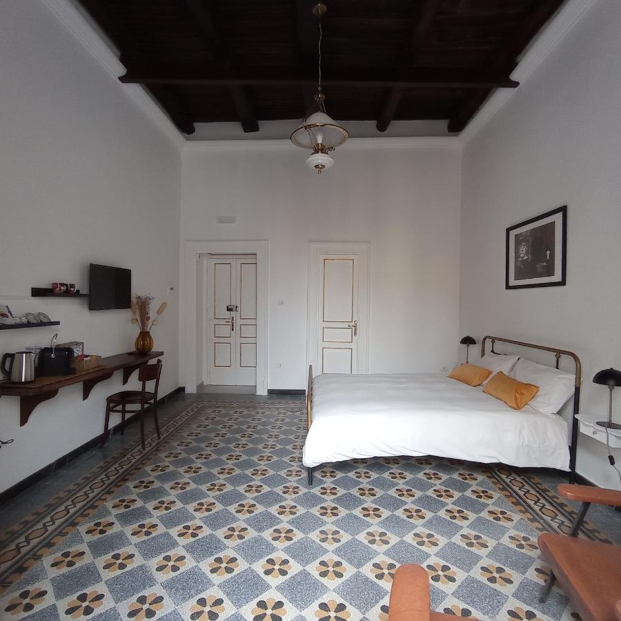 La Casa Nova Hotell Neapel Rum bild